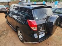 A picture of Toyota Rav4 SUV in good working condition Price 3M with