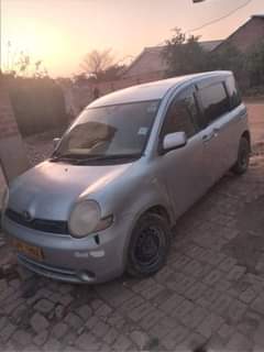 used toyota sienta