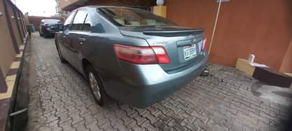 A picture of 2009 model Toyota Camry muscle XLE Pure first body Barely