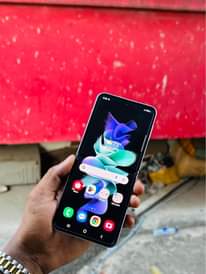 A picture of Samsung Flip 3 5G 128GB Tsh 800 000 Tzs Tupigie