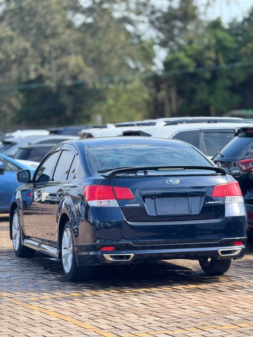 A picture of Subaru legacy 2013