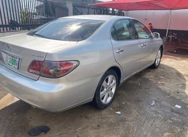 A picture of Lexus ES330 2006 First body nothing to fix Buy and