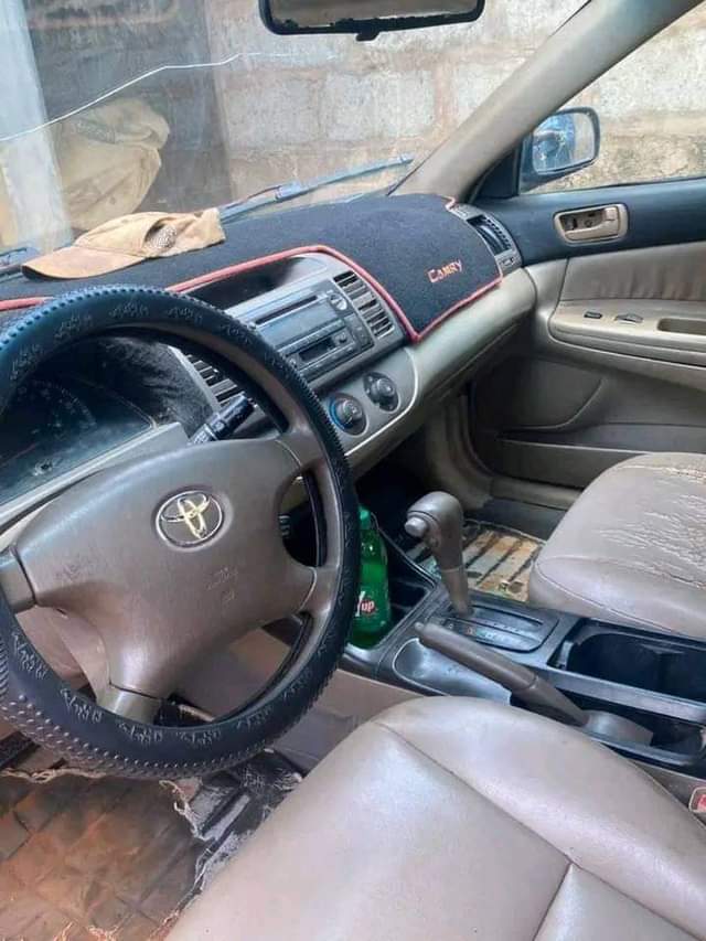 A picture of 2004 TOYOTA BIG DADDY CAMRY 04 2004