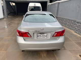 A picture of 2008 model Lexus