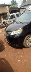 A picture of Distress sale Very clean and sound Toyota Sienna 2012 mod