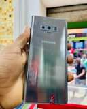 A picture of Samsung note 9