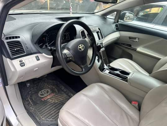 A picture of Clean toyota venza 2011