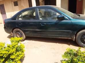 A picture of Quick sale Honda civic Automatic Nothing to fix 900k Kaduna