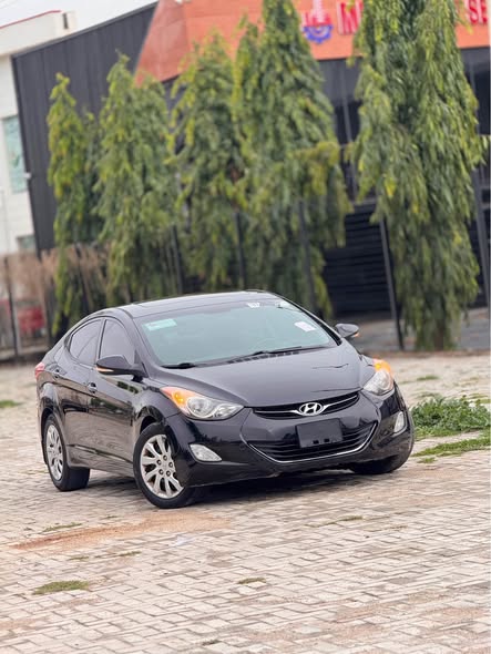 A picture of HYUNDAI ELANTRA LIMITED Foreign used 2014 Model Keyless Original duty
