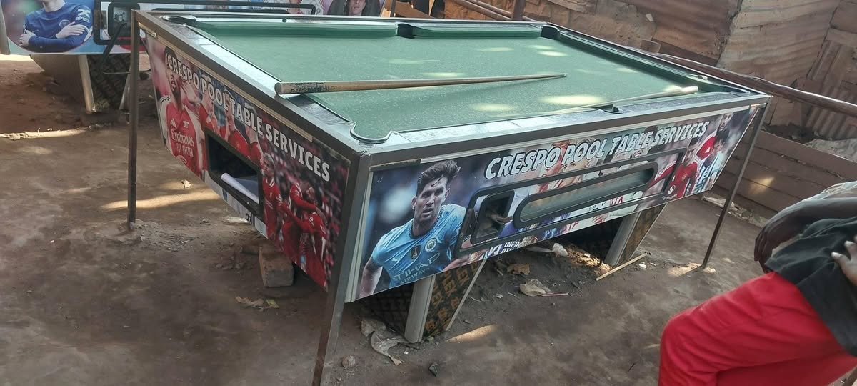 A picture of Pool table