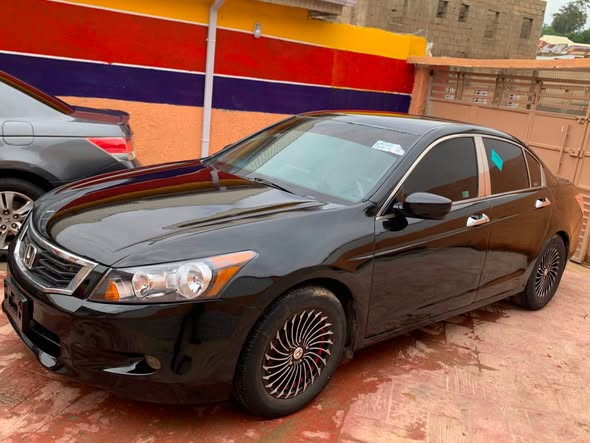 A picture of DISTRESS SALES HONDA ACCORD FULL 2010 11MODEL UNTEMPERED ENGINE AND