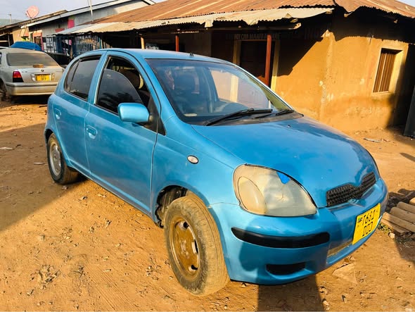 A picture of TOYOTA VITZ