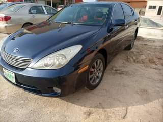 A picture of Lexus 330 for sale