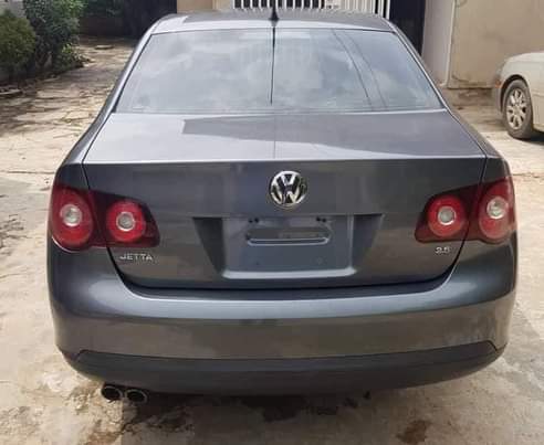 A picture of Volkswagen Jetta 2006 09061825415