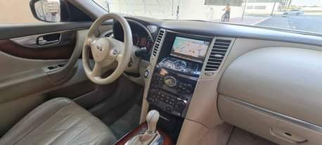 A picture of INFINITI FX35 2010 FULL OPTION LADY DRIVEN GCC SPEC