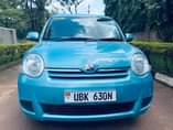 A picture of Toyota Sienta