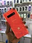 A picture of Samsung galaxy S10 plus
