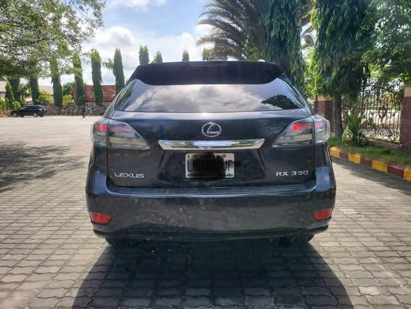 A picture of Lexus Rx350 2010 model still look fresh like Toks Price