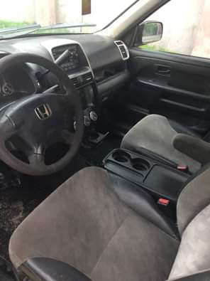 A picture of Honda CrV Engine Gear Ac Neat interior Nothing to fix