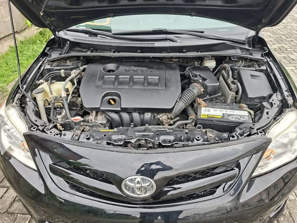 A picture of 2012 toyota corolla LE