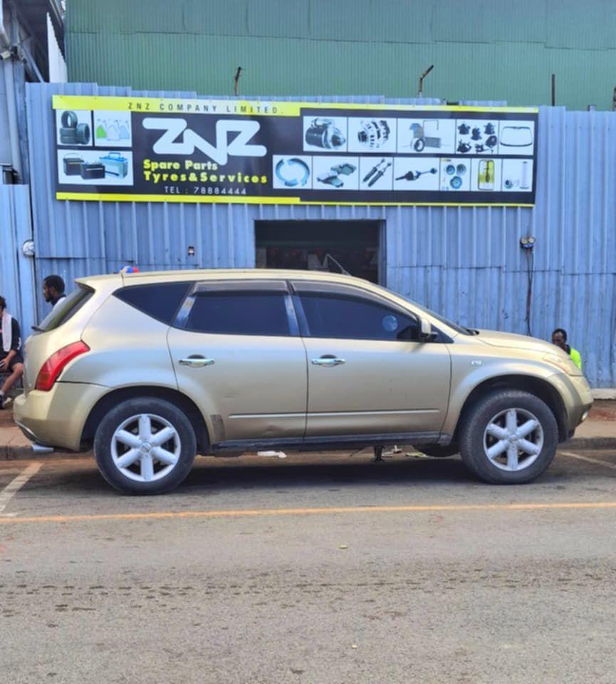 A picture of Selling this car Nissan Murano QR25 4cylinder engine Engine gearbox