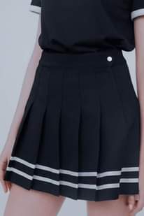 A picture of Tennis skirts 25k 256763251833 WhatsApp call for for delivery