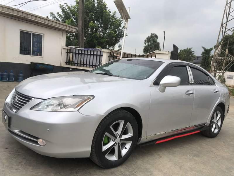 A picture of 2008 Lexus ES 350 Barely driven Silent engine Smooth transmission