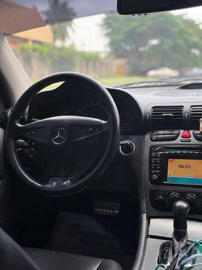 A picture of Car