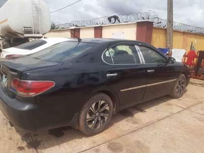 A picture of Lexus Es300