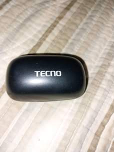 A picture of Techno ear pods