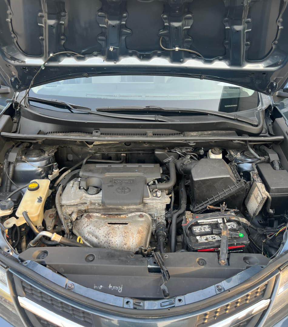 A picture of 2014 Toyota RAV 4 limited