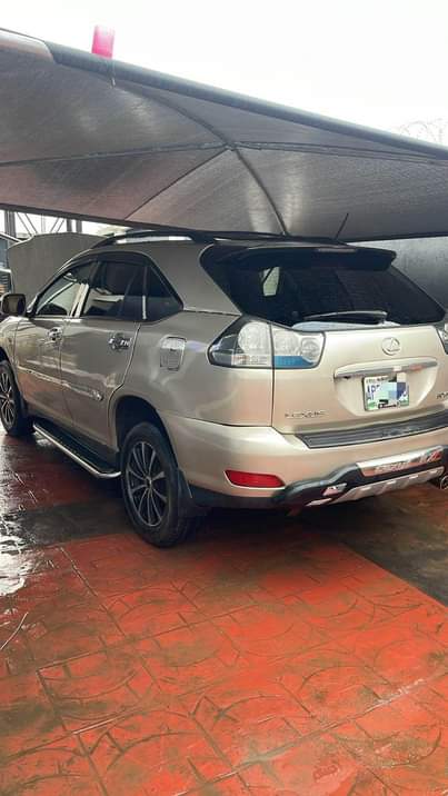 A picture of Rx330 3months used 10M Abia State 08034002838