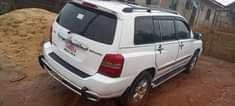 A picture of CLEAN NIGERIA USED TOYOTA HIGHLANDER 2004 MODEL Good engine good
