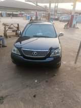 A picture of Lexus RX330