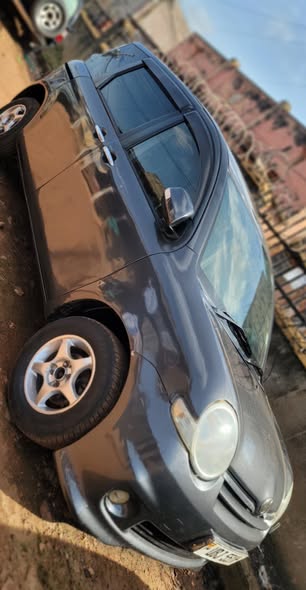 A picture of Toyota sienta