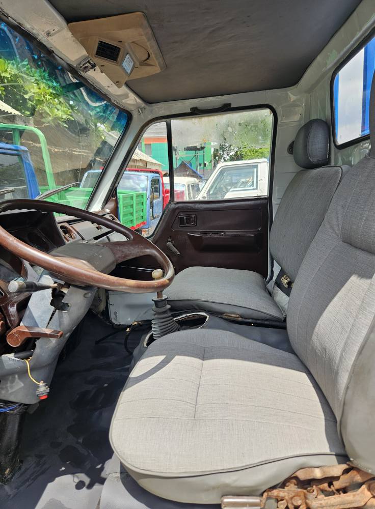 A picture of Toyota Dyna 200 Four Tyres