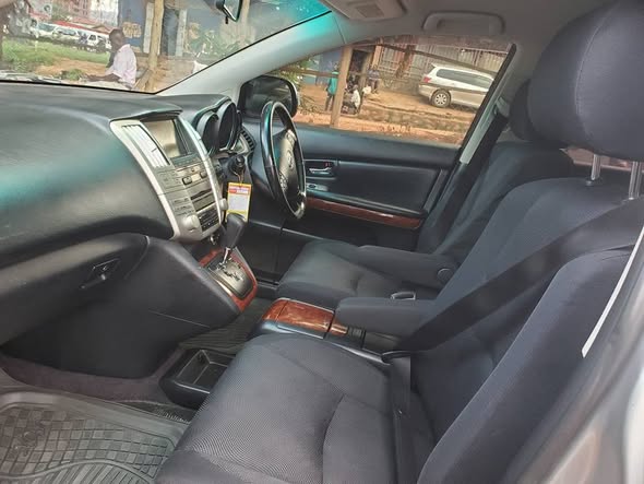 A picture of Toyota Harrier Kawundo 2010 0754006652 Whatsapp