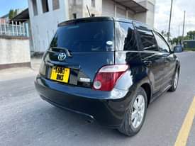 A picture of TOYOTA IST