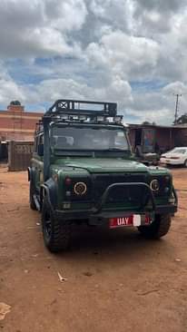 A picture of Defender rand rover