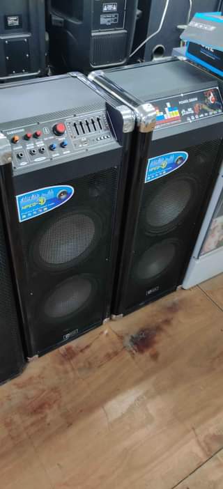 speakers