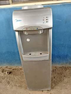 A picture of Water dispenser hot and cold