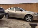 A picture of 2005 Toyota Camry 05 LE 4 plug 07063645952