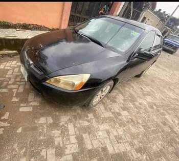A picture of 2005 HONDA ACCORD 09011492989