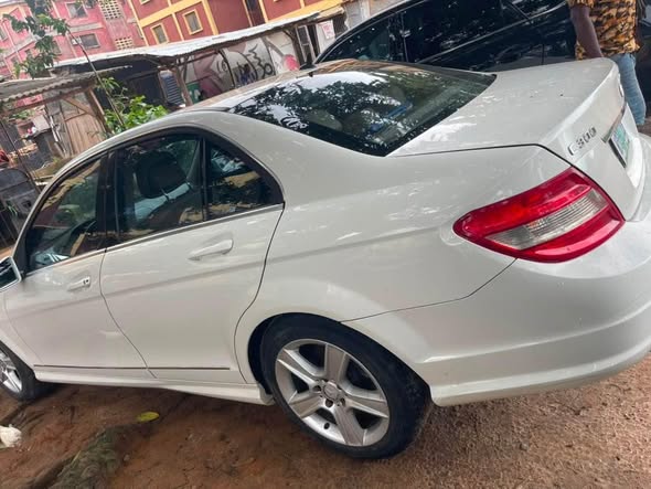 A picture of Mercedes C300