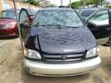 A picture of 2000 model sienna Price 3 8m Location Amuwo odofin festac