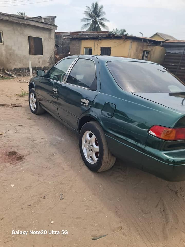 A picture of Toyota Camry 2002