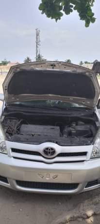 A picture of 2005 Toyota Corolla verso
