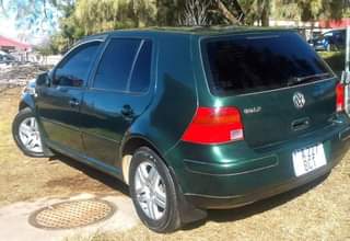 A picture of 2010 Golf 4 2liter engine