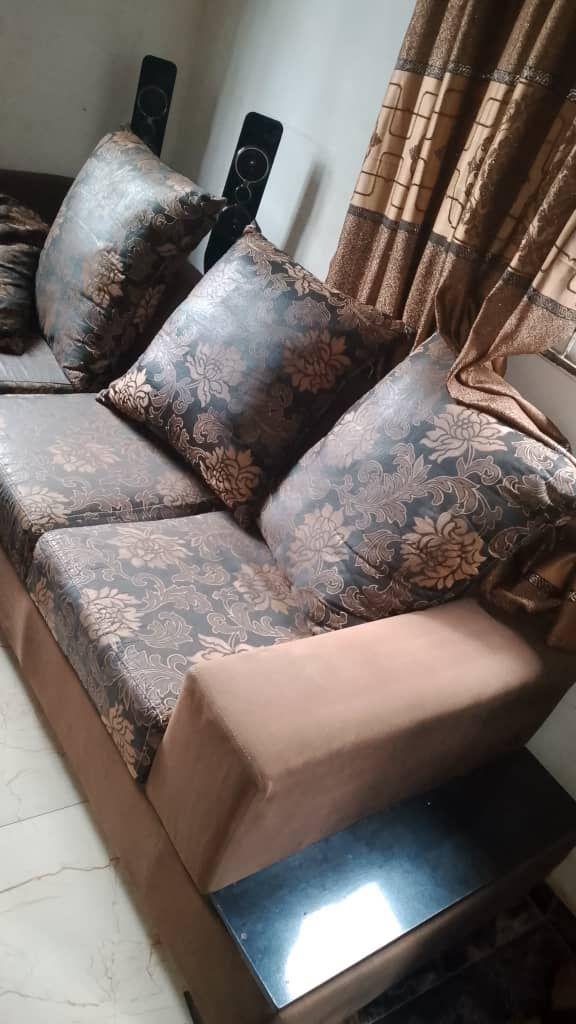 A picture of Chairs