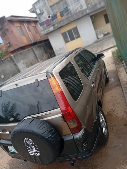 A picture of Honda CR V